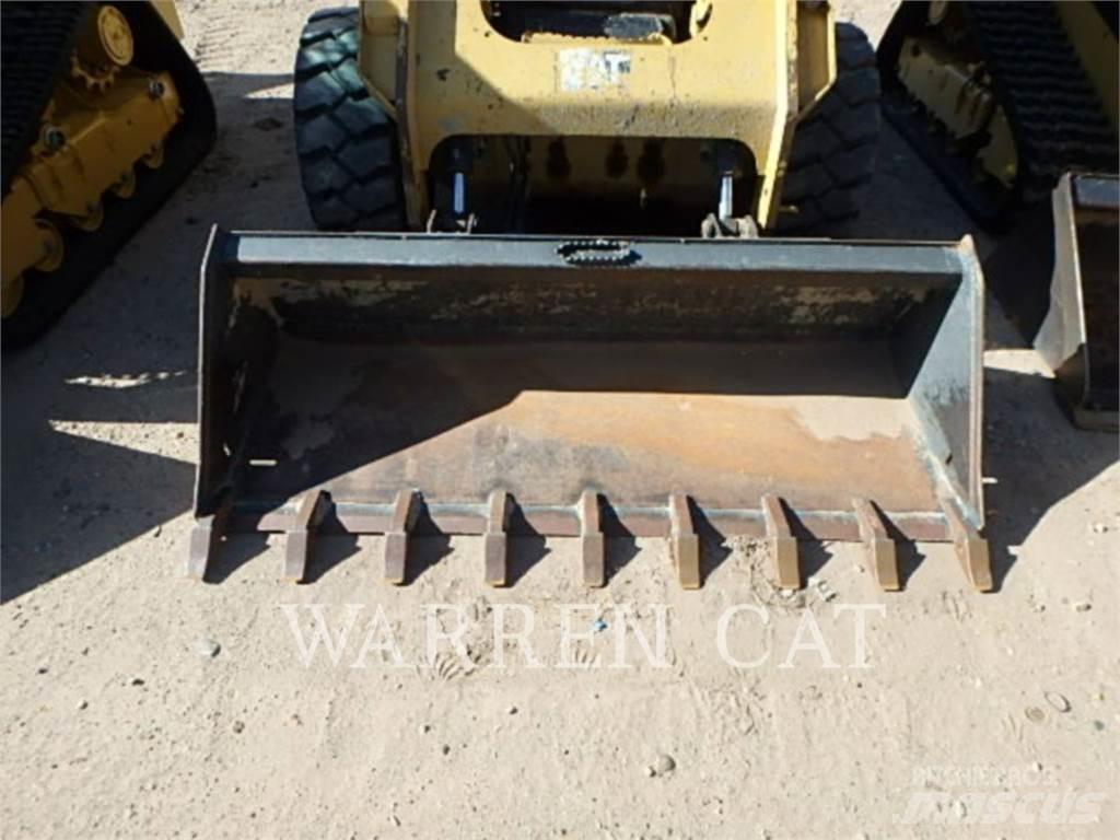CAT 246D Schrankladers