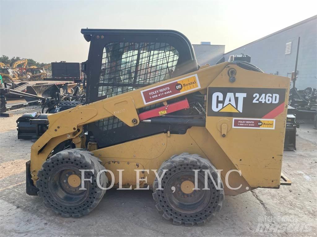 CAT 246D Schrankladers