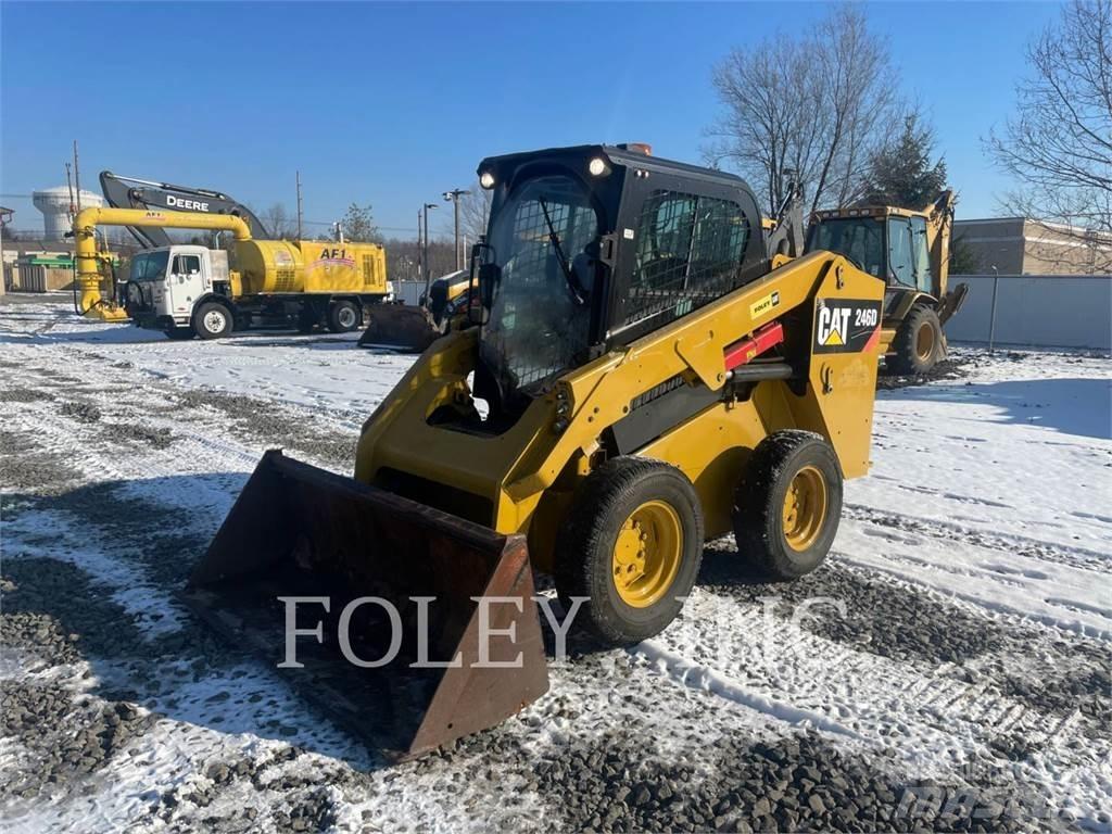 CAT 246D Schrankladers