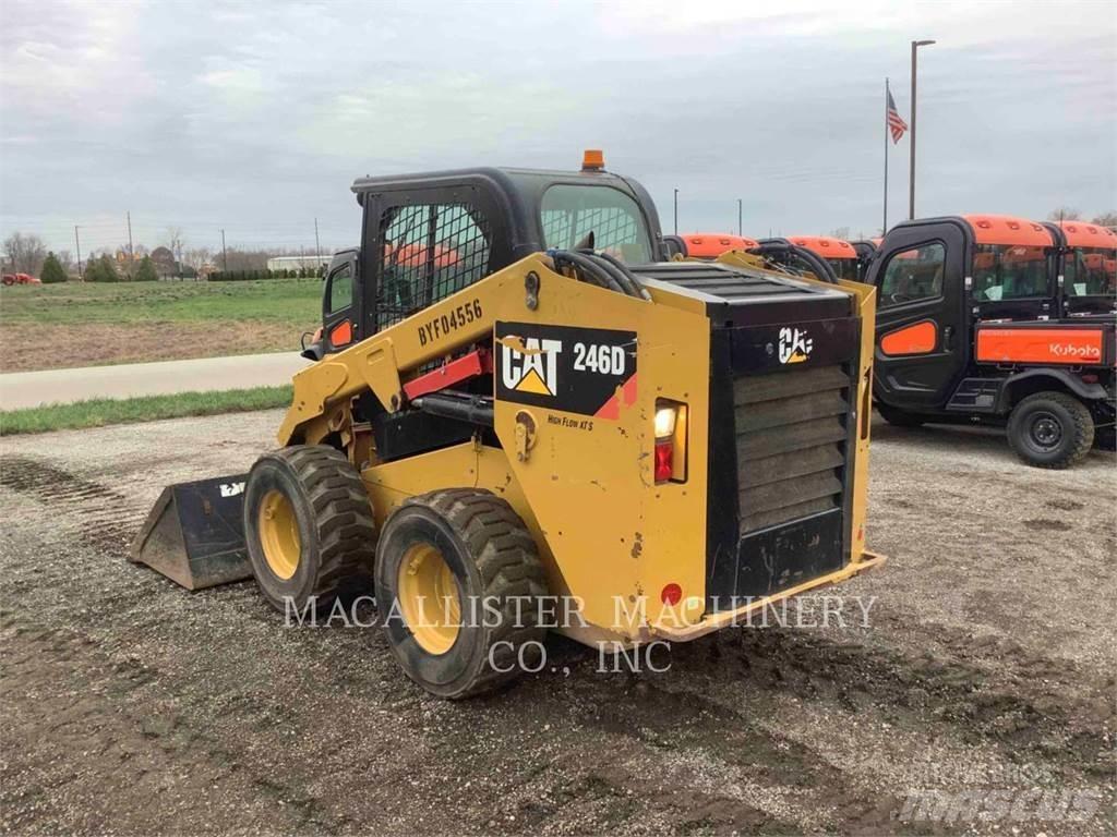 CAT 246D Schrankladers