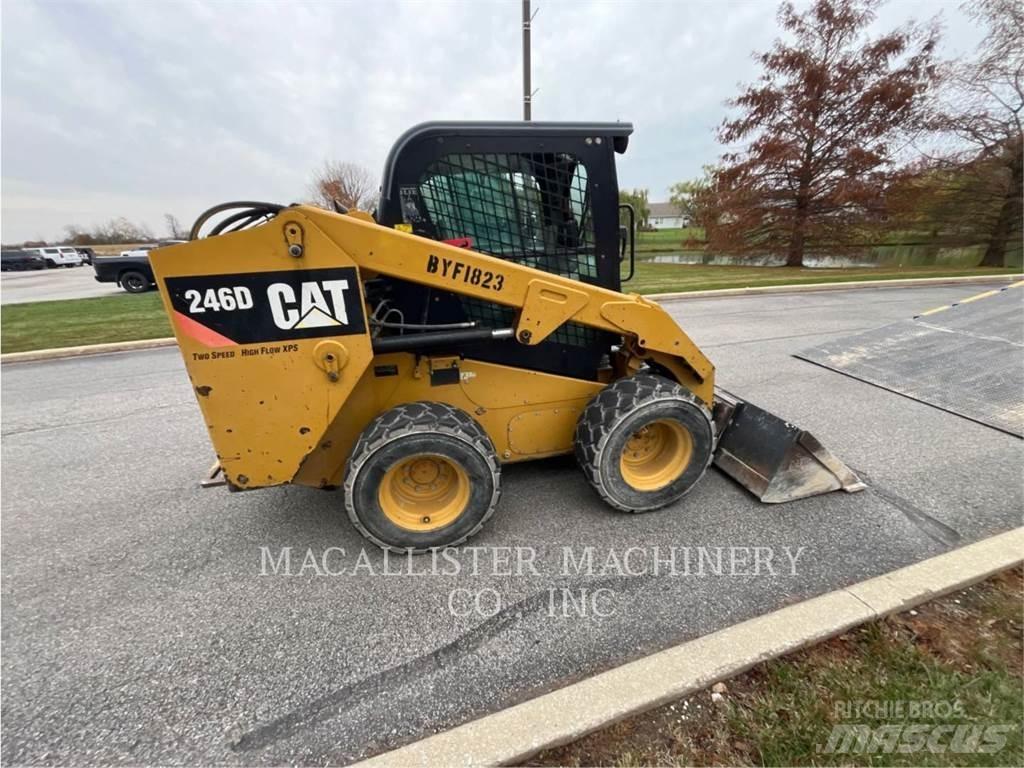 CAT 246D Schrankladers