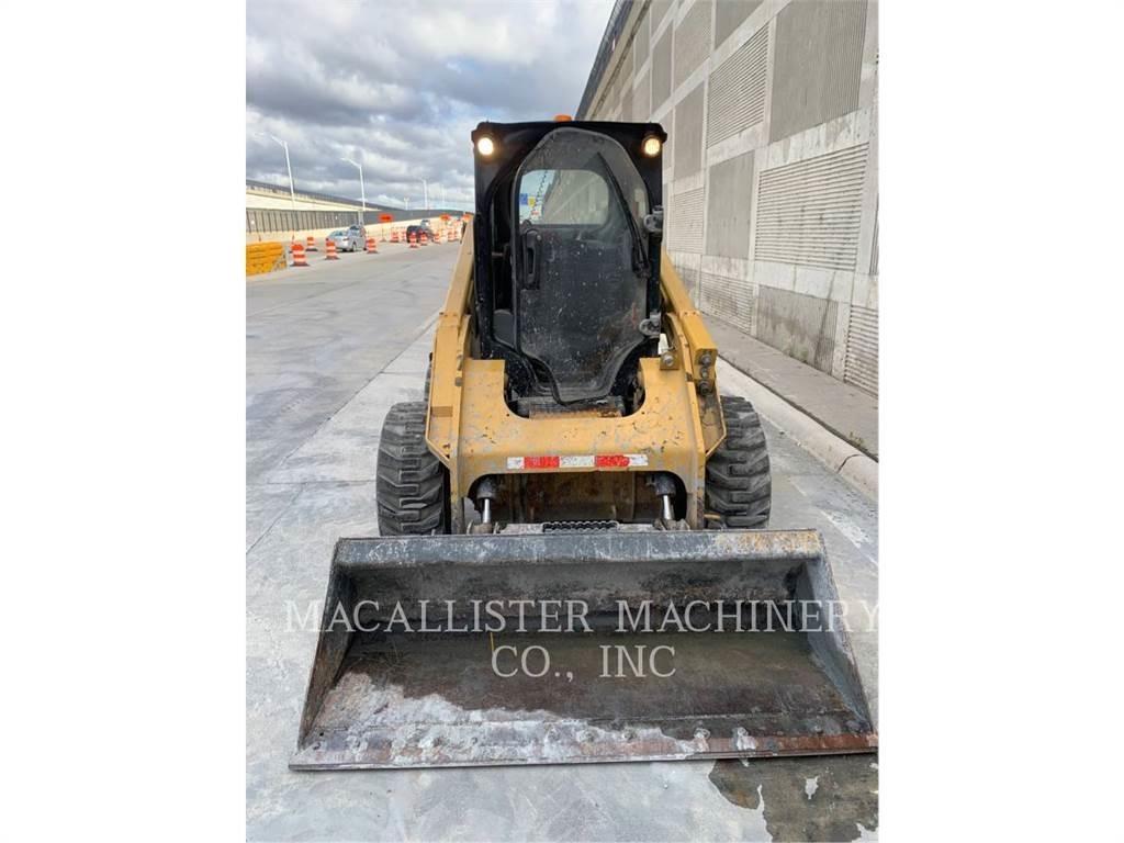 CAT 246D Schrankladers