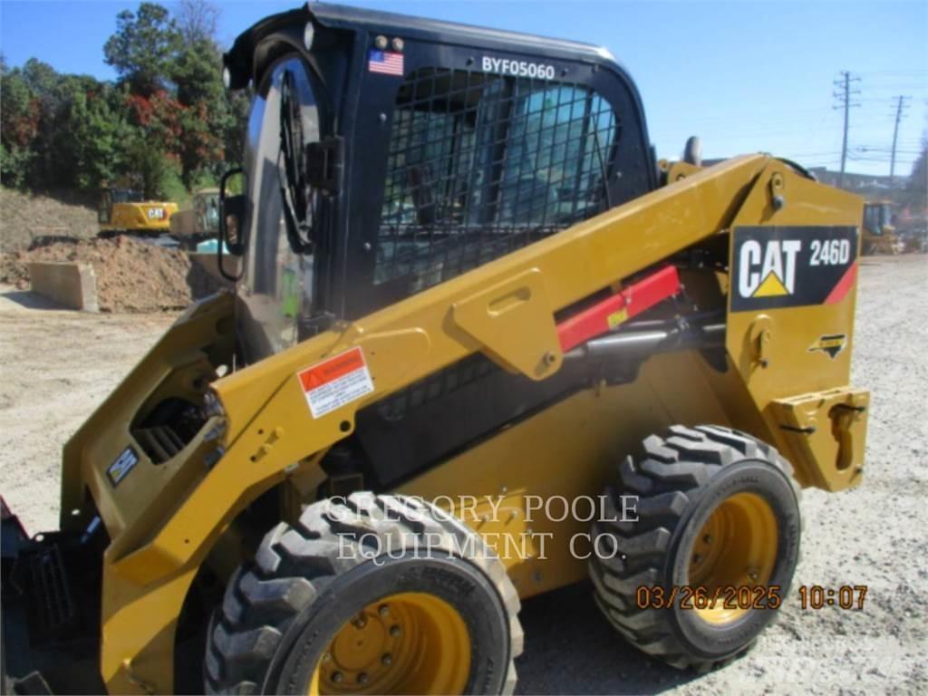 CAT 246D Schrankladers