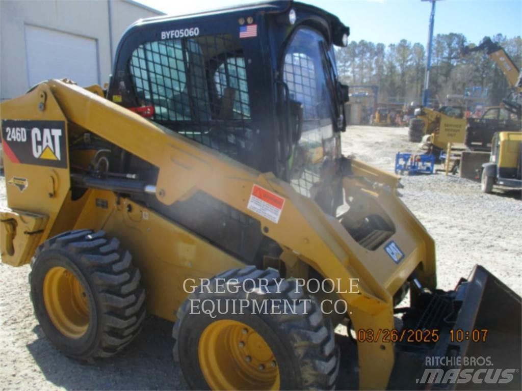 CAT 246D Schrankladers