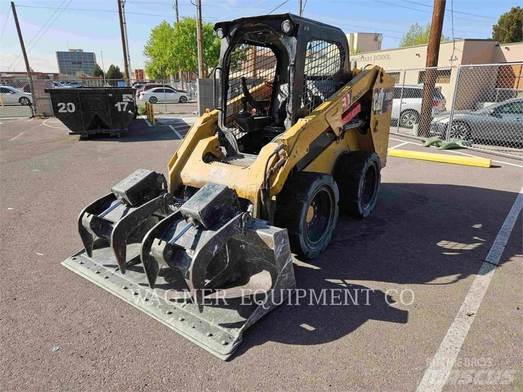CAT 246D Schrankladers