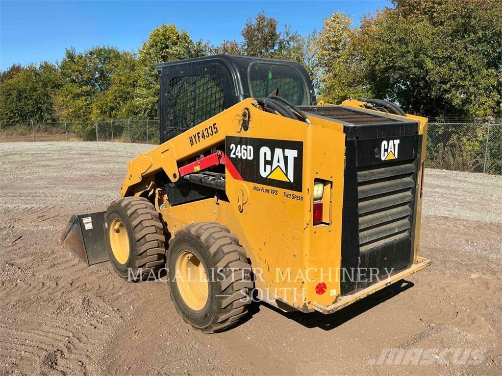 CAT 246D Schrankladers