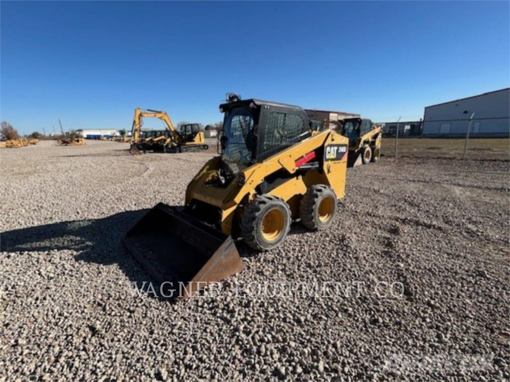 CAT 246D Schrankladers