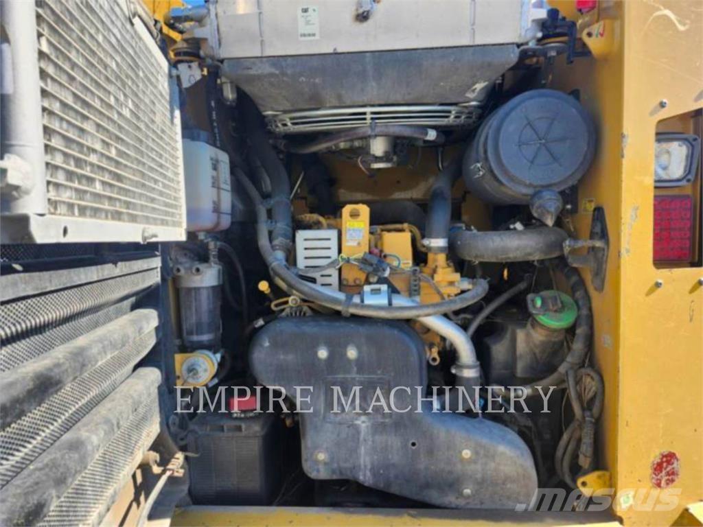 CAT 246D CA Schrankladers