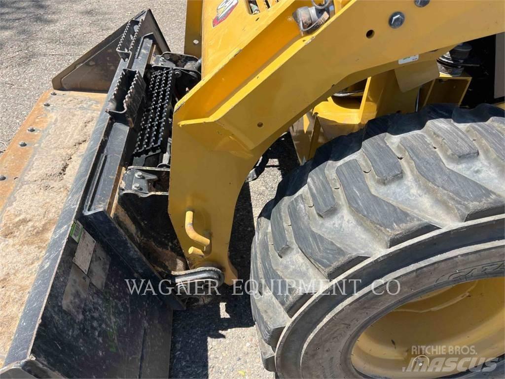 CAT 246D3 Schrankladers