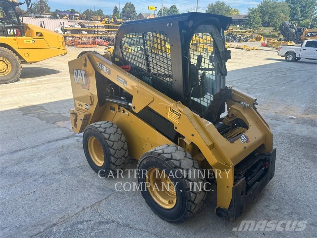 CAT 246D3 Schrankladers