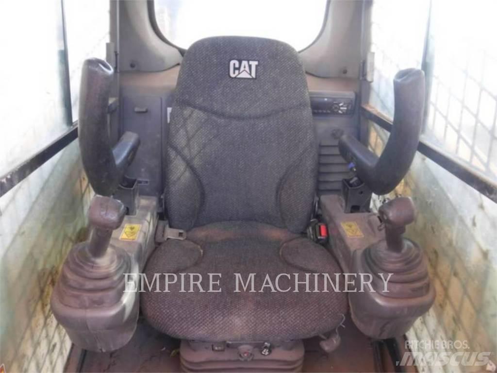 CAT 249D Schrankladers