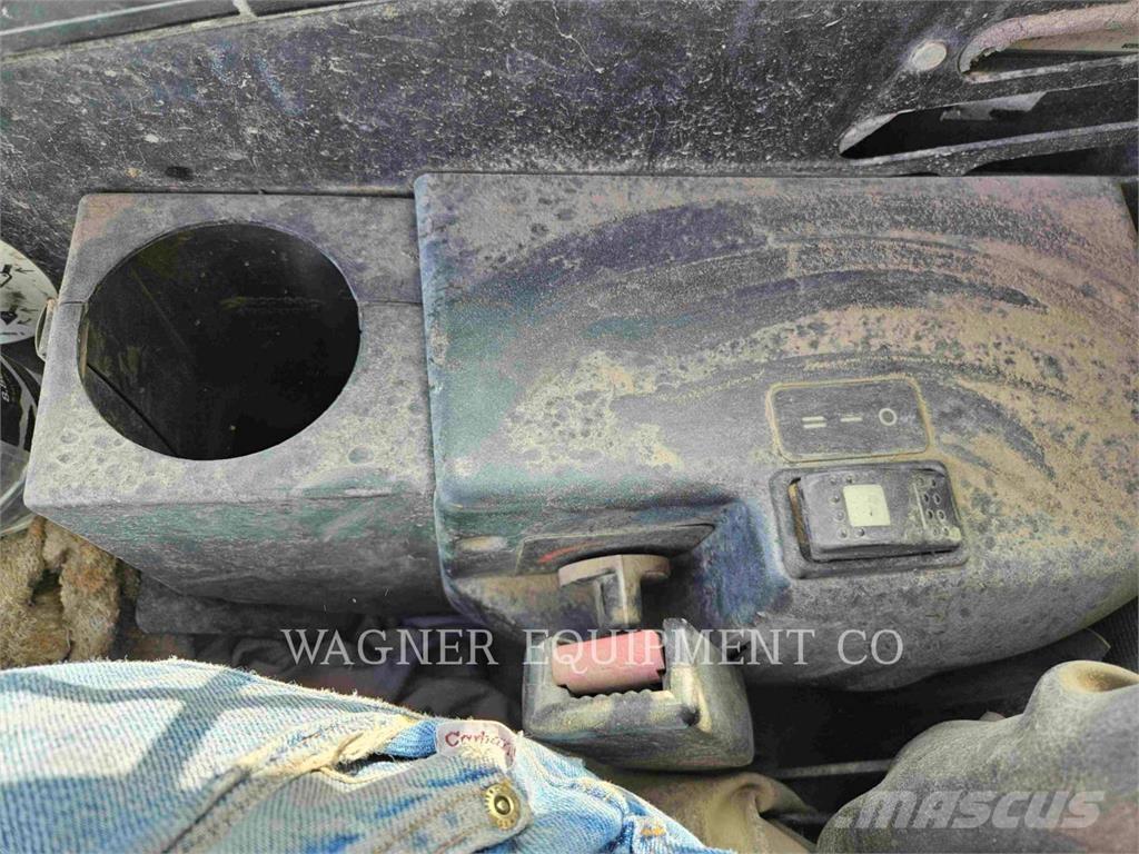 CAT 252 Schrankladers