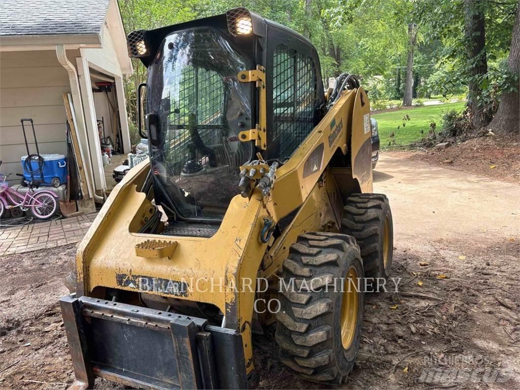 CAT 256C Schrankladers