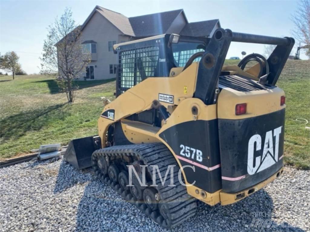 CAT 257B Schrankladers