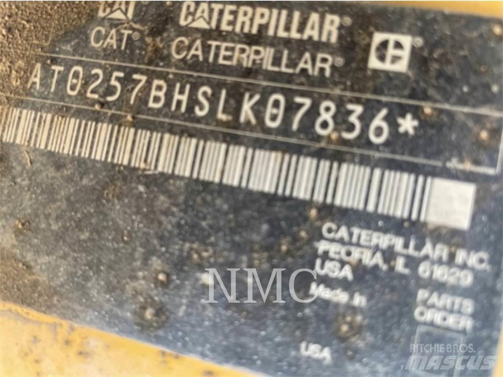 CAT 257B2 Schrankladers