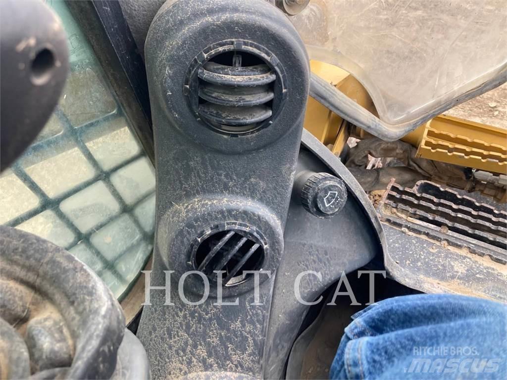 CAT 262D Schrankladers