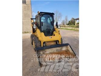 CAT 262D3 Schrankladers