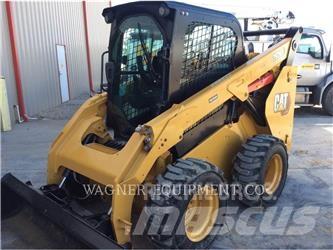 CAT 262D3 Schrankladers