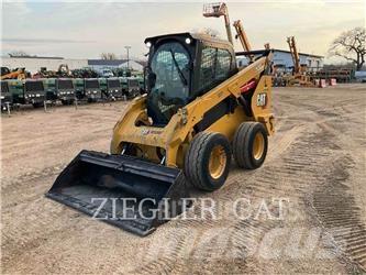 CAT 262D3 Schrankladers