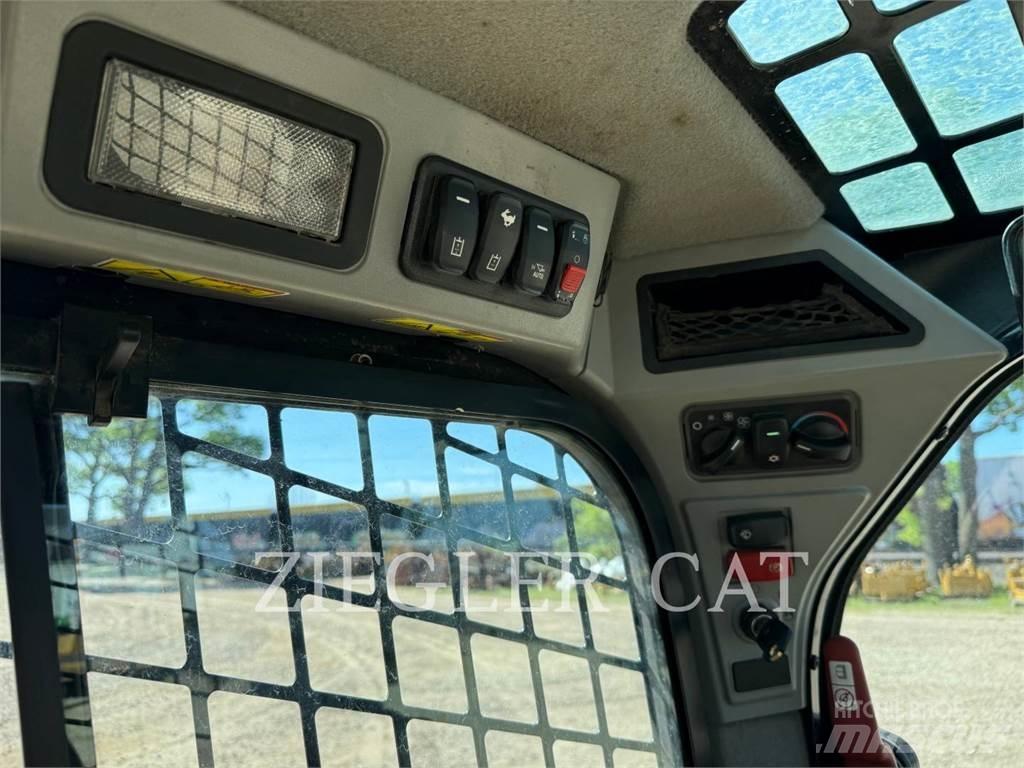 CAT 262D3 Schrankladers