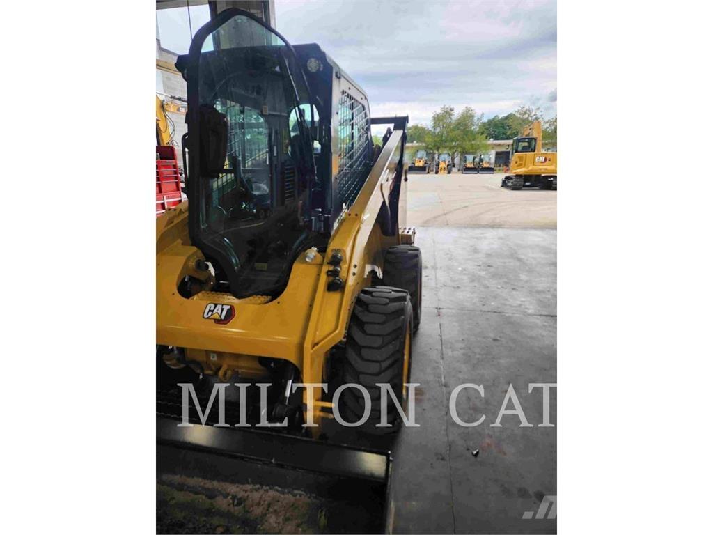 CAT 262D3 Schrankladers