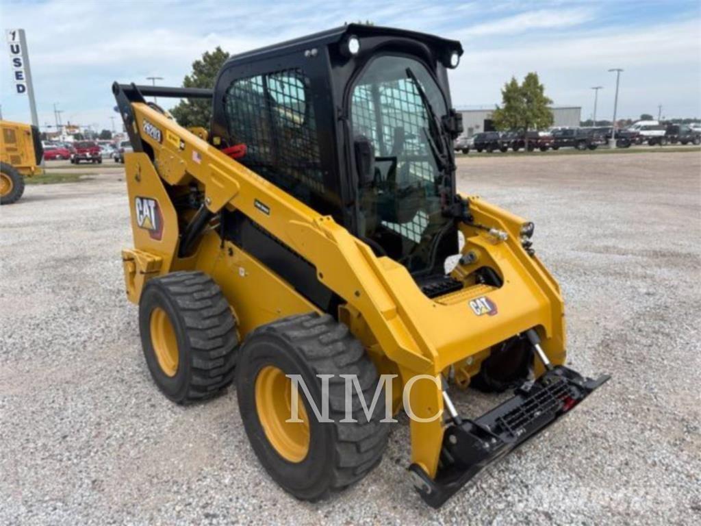 CAT 262D3 Schrankladers