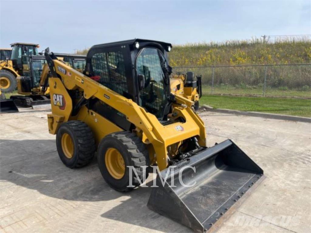 CAT 262D3 Schrankladers