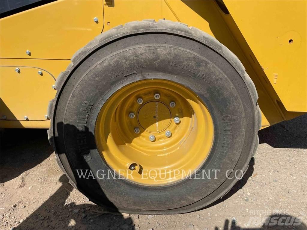 CAT 262D3 HF Schrankladers
