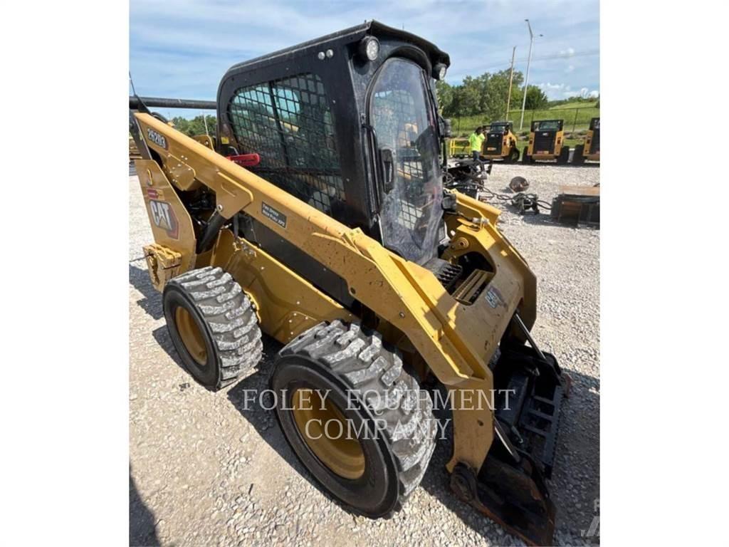 CAT 262D3XPS2C Schrankladers