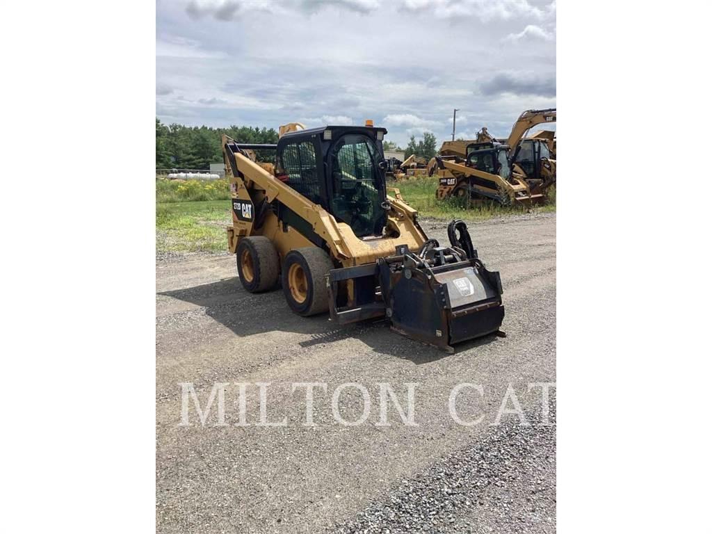 CAT 272D Schrankladers