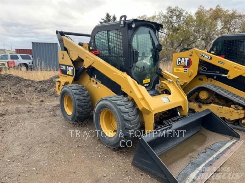 CAT 272D2 Schrankladers
