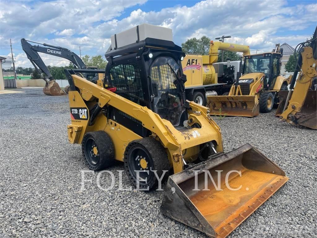CAT 272D2 Schrankladers