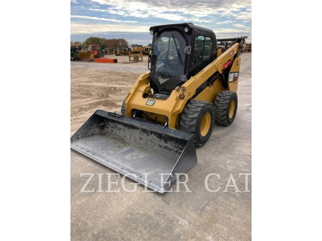 CAT 272D2 Schrankladers