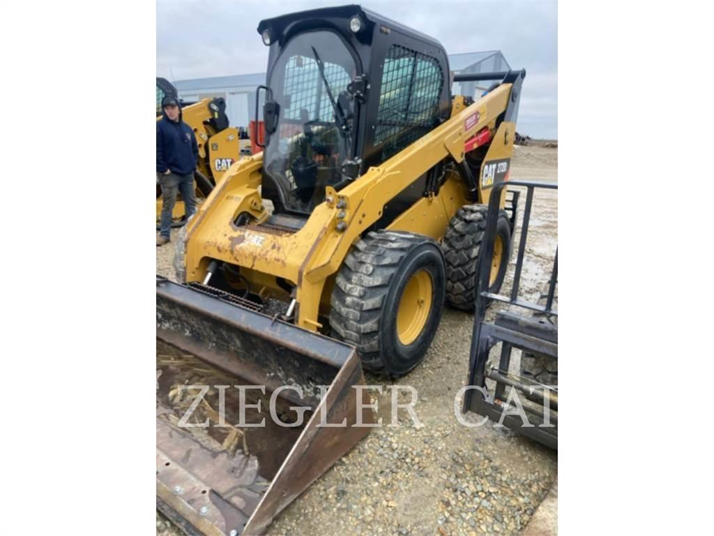 CAT 272D2 Schrankladers