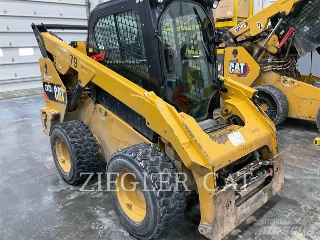 CAT 272D2 Schrankladers