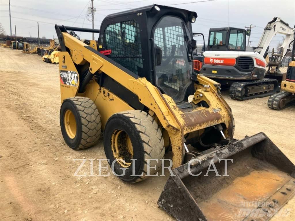 CAT 272D2 Schrankladers