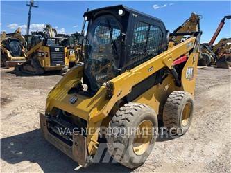 CAT 272D3 Schrankladers