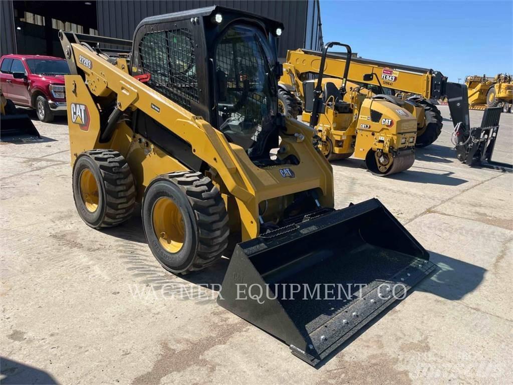 CAT 272D3 Schrankladers