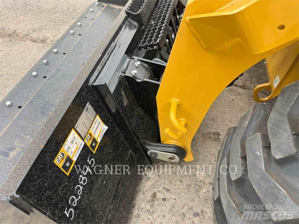CAT 272D3 Schrankladers