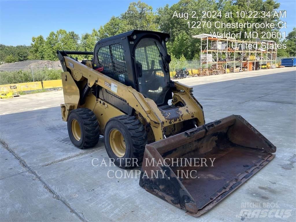 CAT 272D3 Schrankladers
