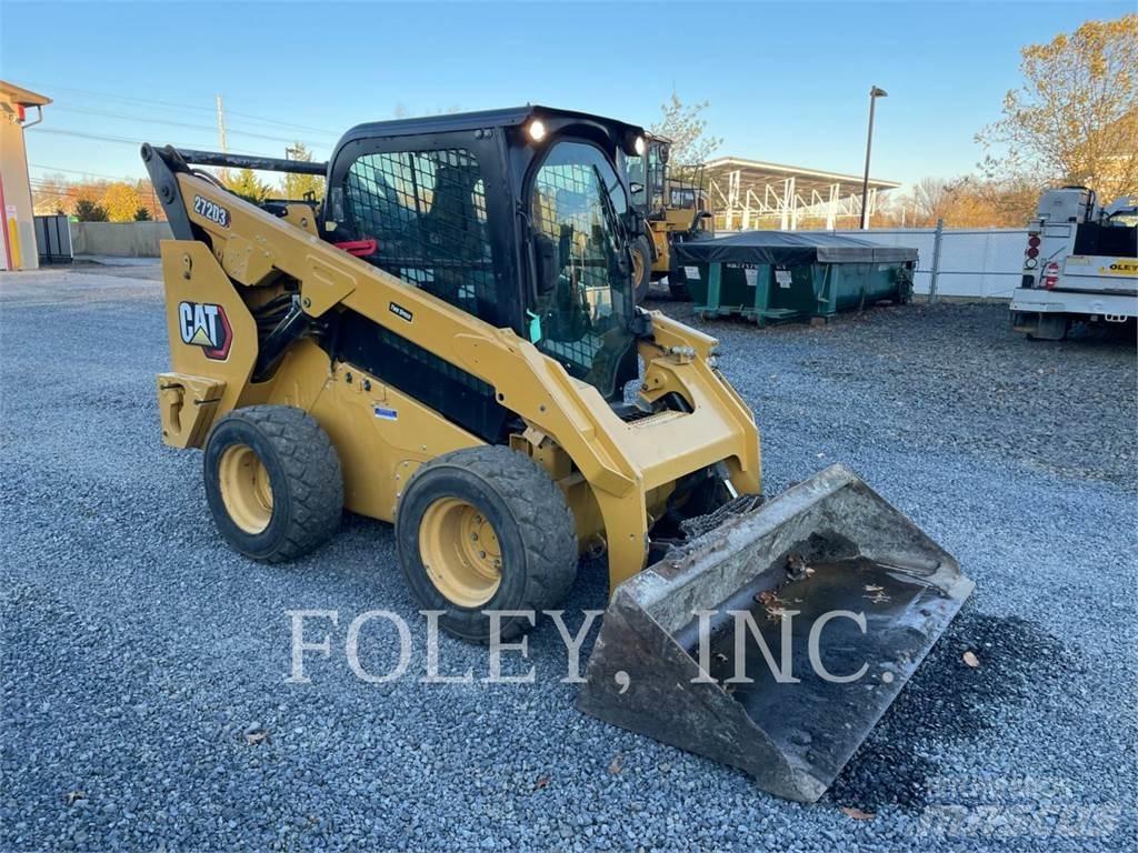 CAT 272D3 Schrankladers