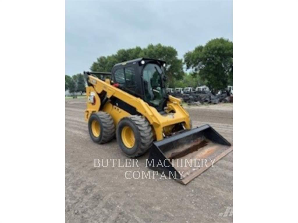 CAT 272D3 Schrankladers