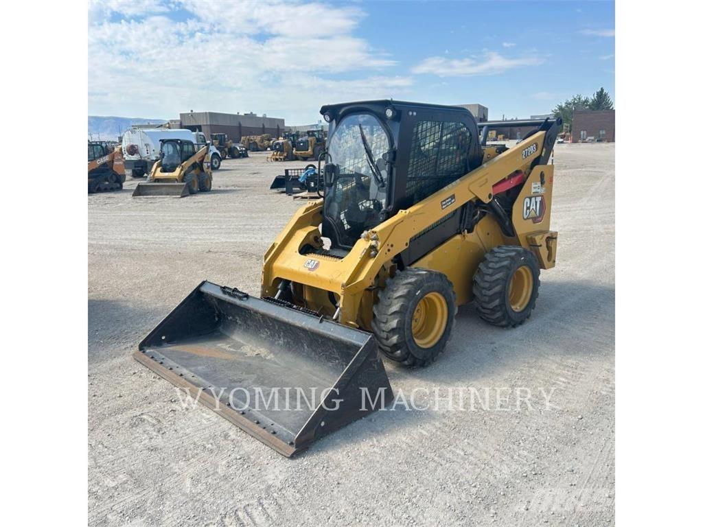CAT 272D3 Schrankladers