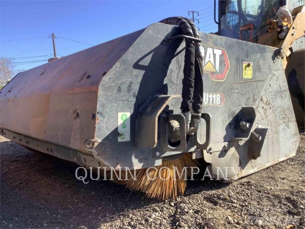 CAT 272D3 XE Schrankladers