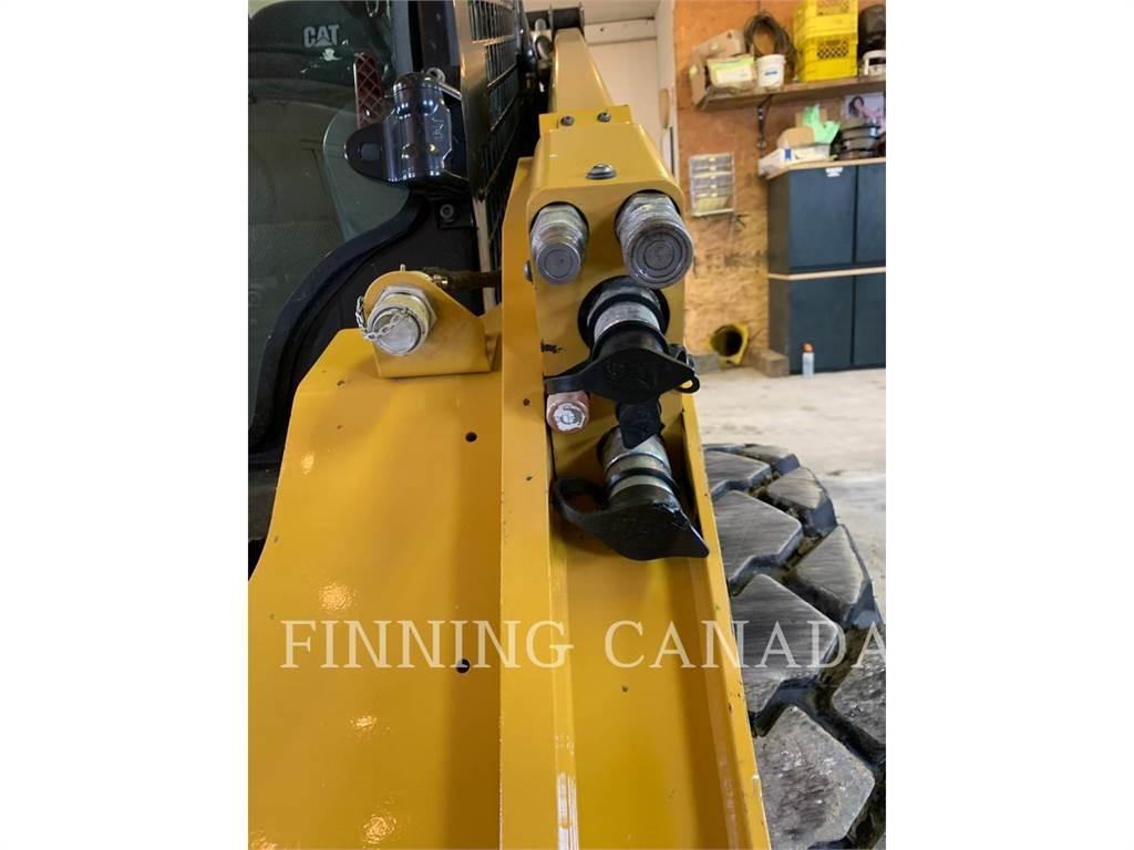 CAT 272D3 XE Schrankladers