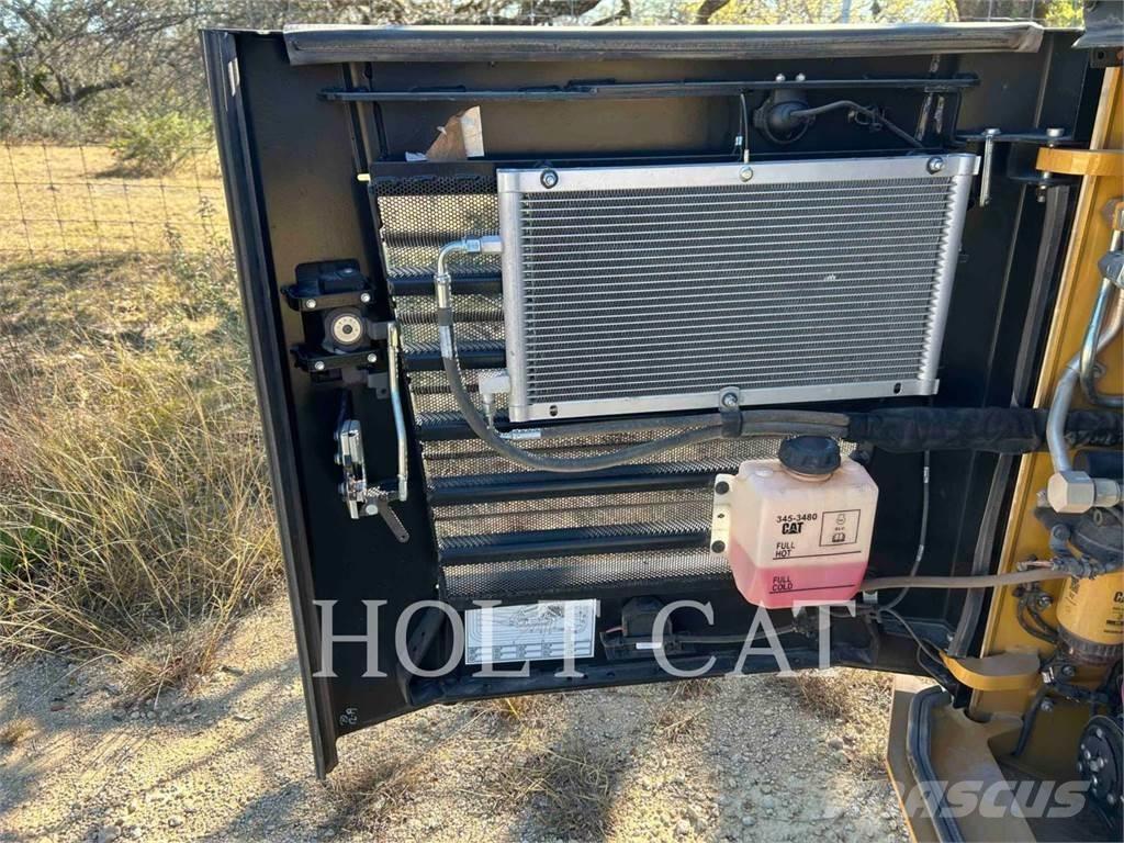 CAT 299D CAB Schrankladers