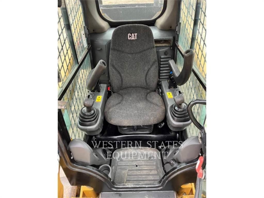CAT 299D2 Schrankladers