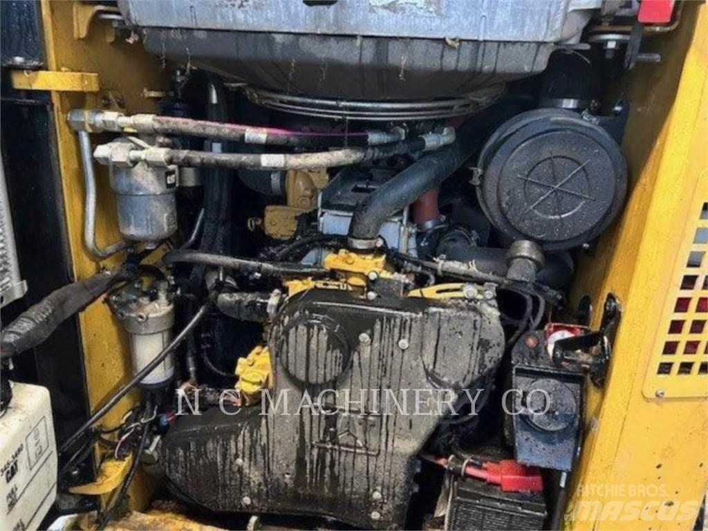 CAT 299D2 XHP Schrankladers