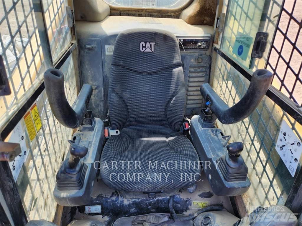 CAT 299D3 Schrankladers