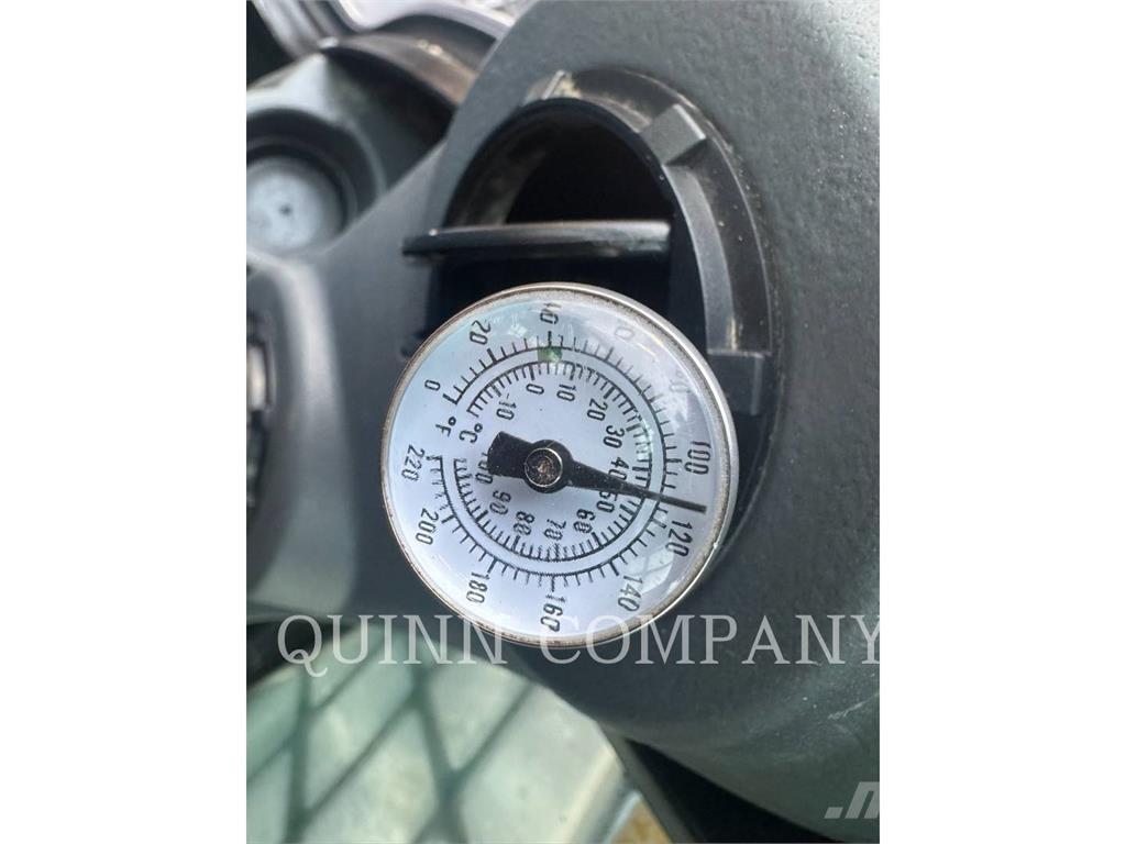 CAT 299D3 XE Schrankladers